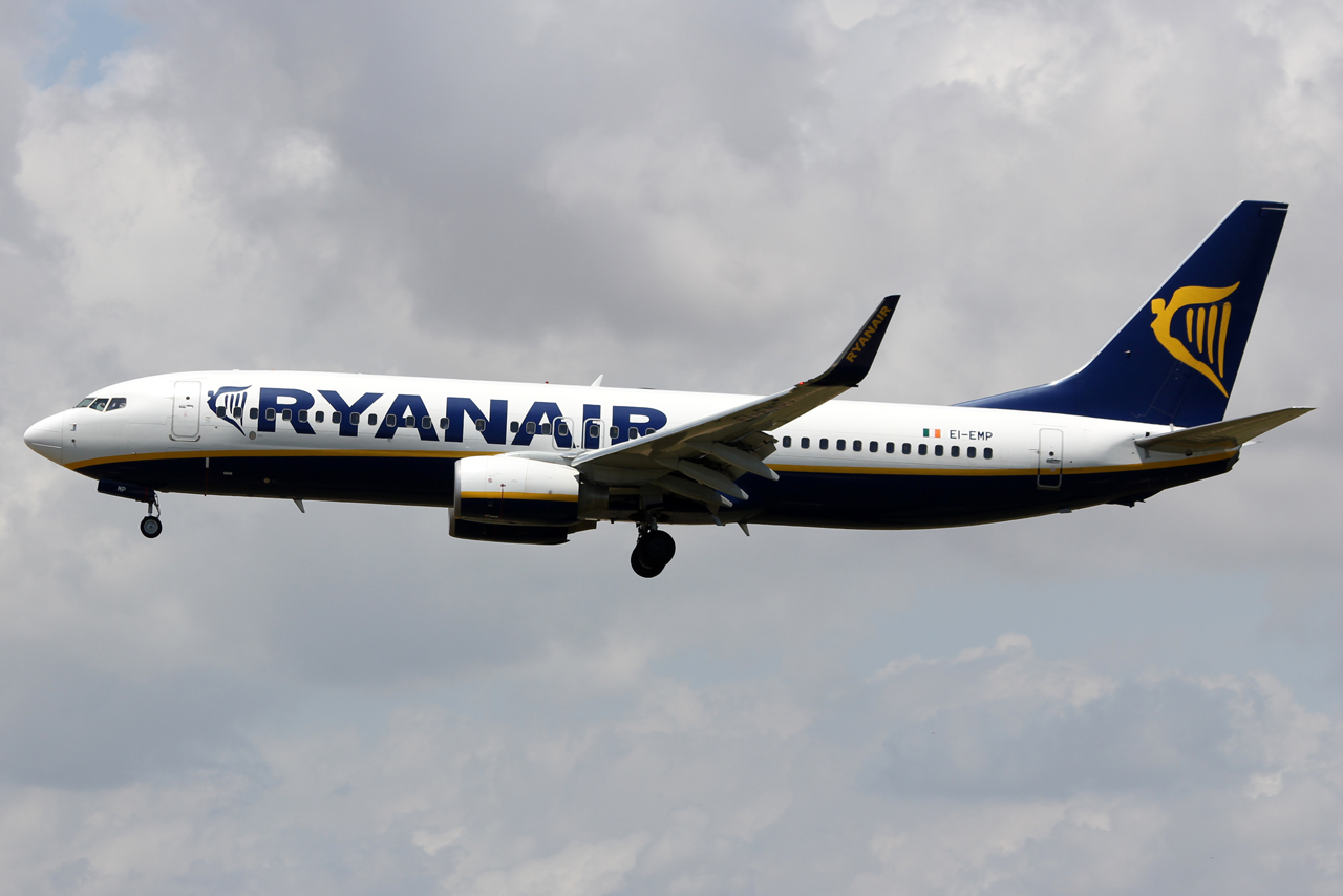 EI-EMP · Boeing 737-8AS(WL) · (BCN / LEBL)