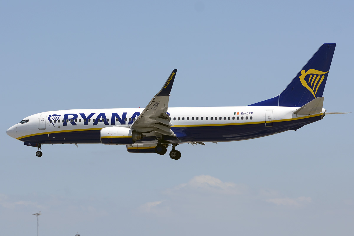 EI-DPP · Boeing 737-8AS(WL) · (LIS / LPPT)