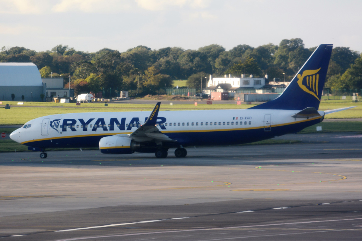 EI-EGD · Boeing 737-8AS(WL) · (DUB / EIDW)