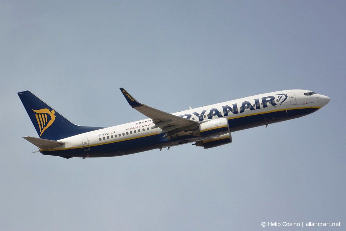 EI-EPD · Boeing 737-8AS(WL) · (IBZ / LEIB)