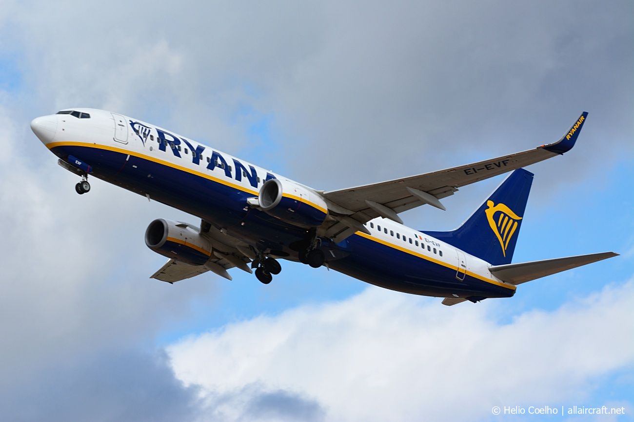 EI-EVF · Boeing 737-8AS(WL) · (FAO / LPFR)
