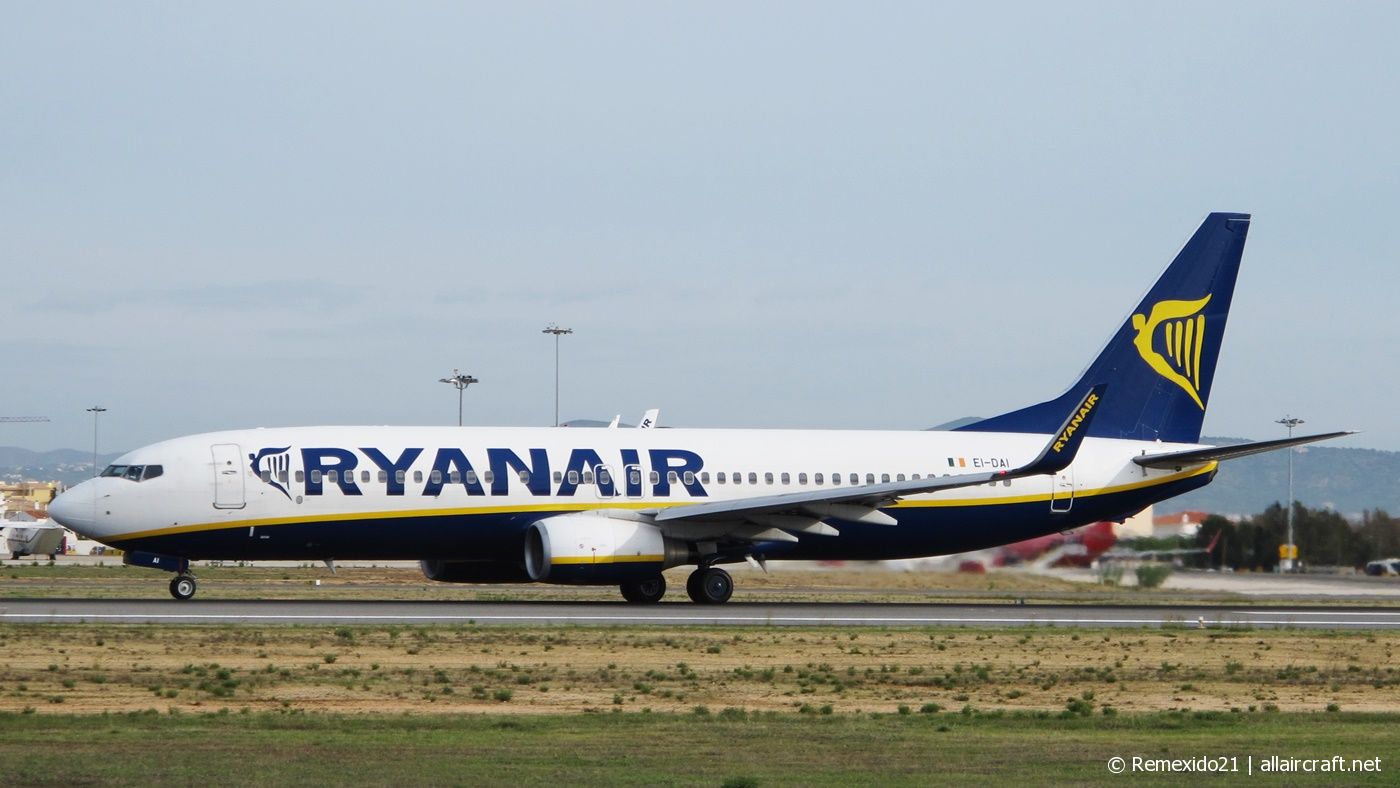 EI-DAI · Boeing 737-8AS(WL) · (FAO / LPFR)