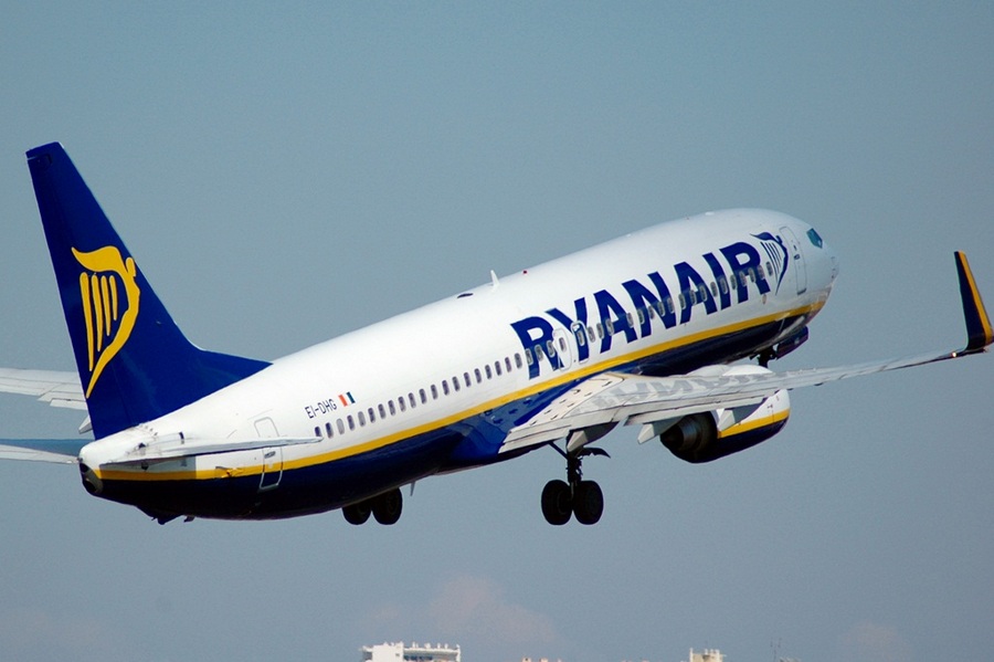 EI-DHG · Boeing 737-8AS(WL) · (FAO / LPFR)