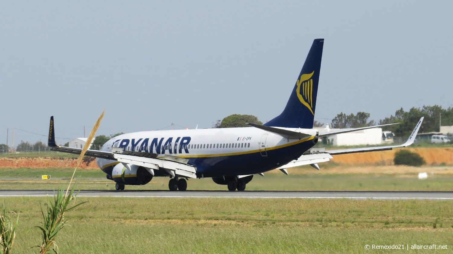 EI-DPK · Boeing 737-8AS(WL) · (FAO / LPFR)