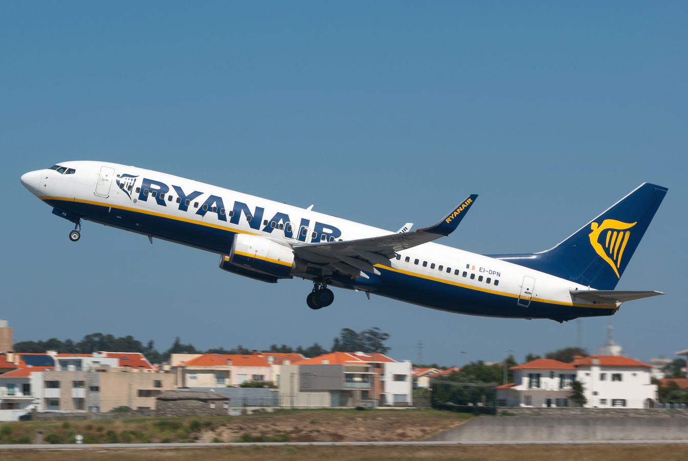 EI-DPN · Boeing 737-8AS(WL) · (OPO / LPPR)