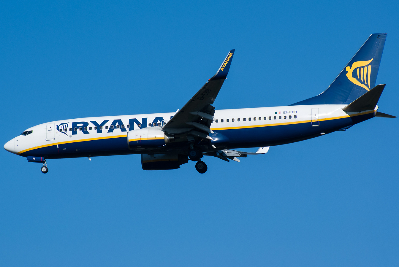 EI-EBB · Boeing 737-8AS(WL) · (OPO / LPPR)
