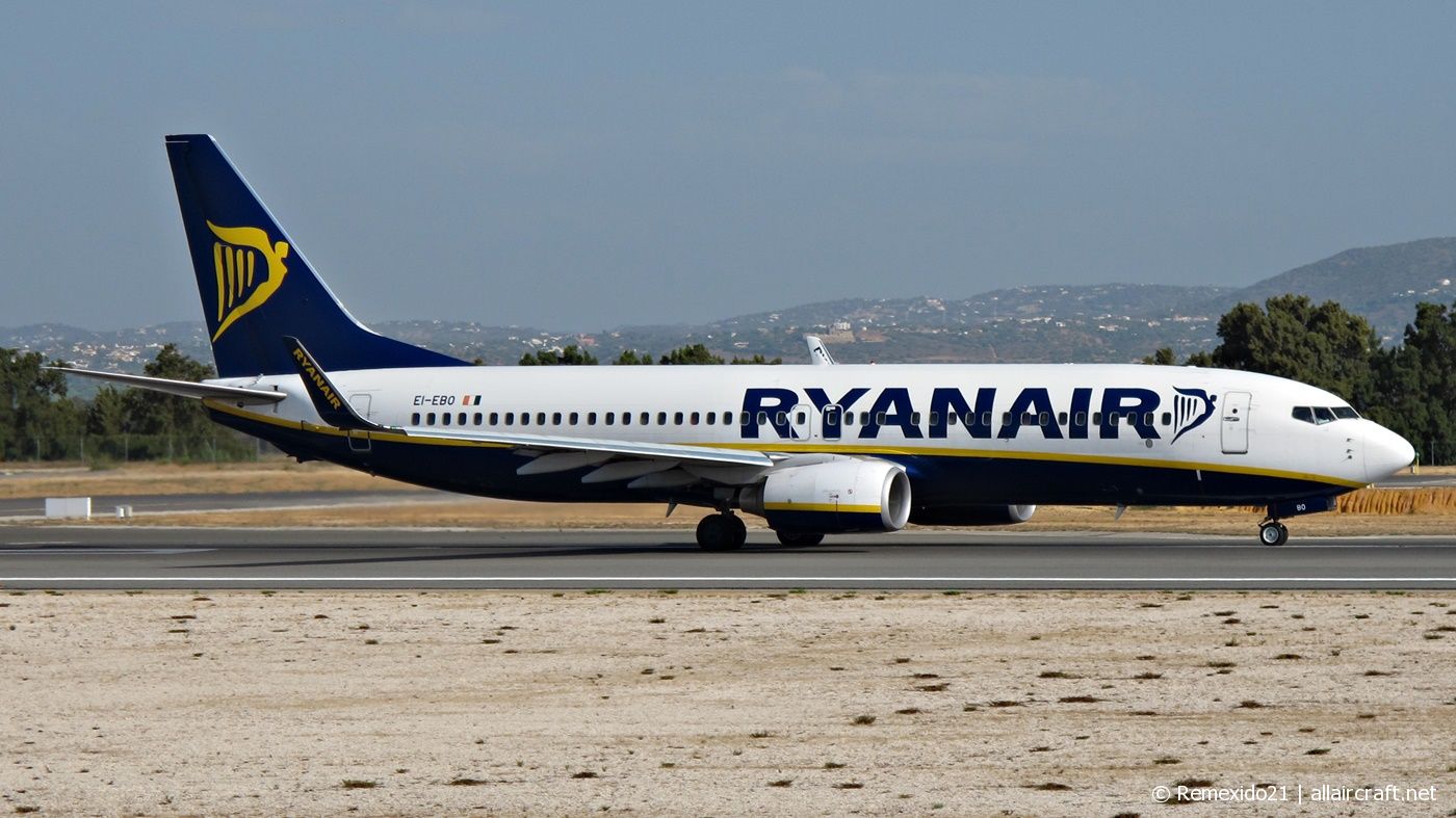 EI-EBO · Boeing 737-8AS(WL) · (FAO/LPFR)