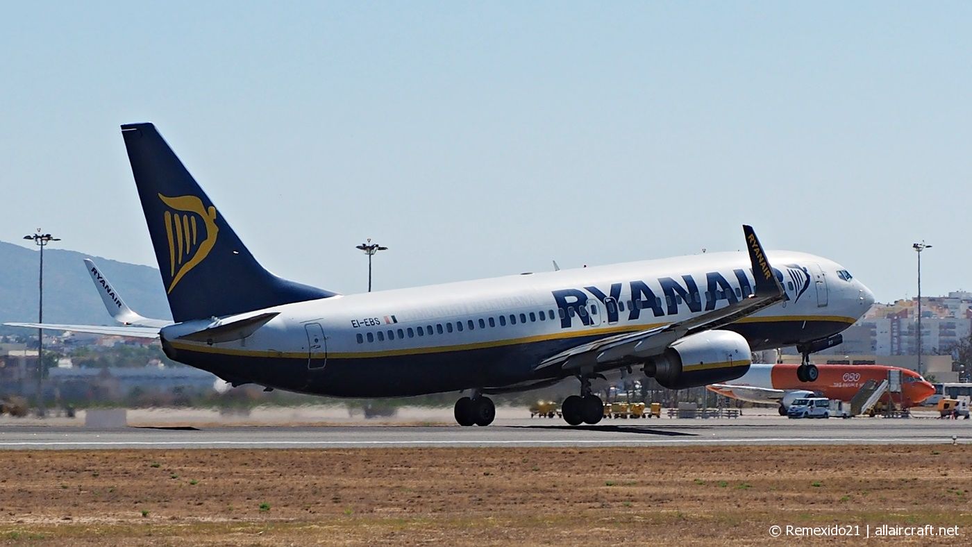 EI-EBS · Boeing 737-8AS(WL) · (FAO / LPFR)
