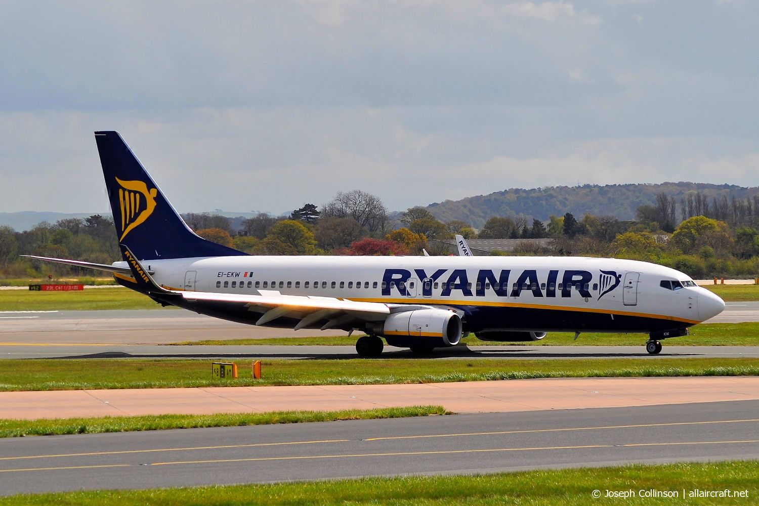 EI-EKW · Boeing 737-8AS(WL) · (MAN / EGCC)