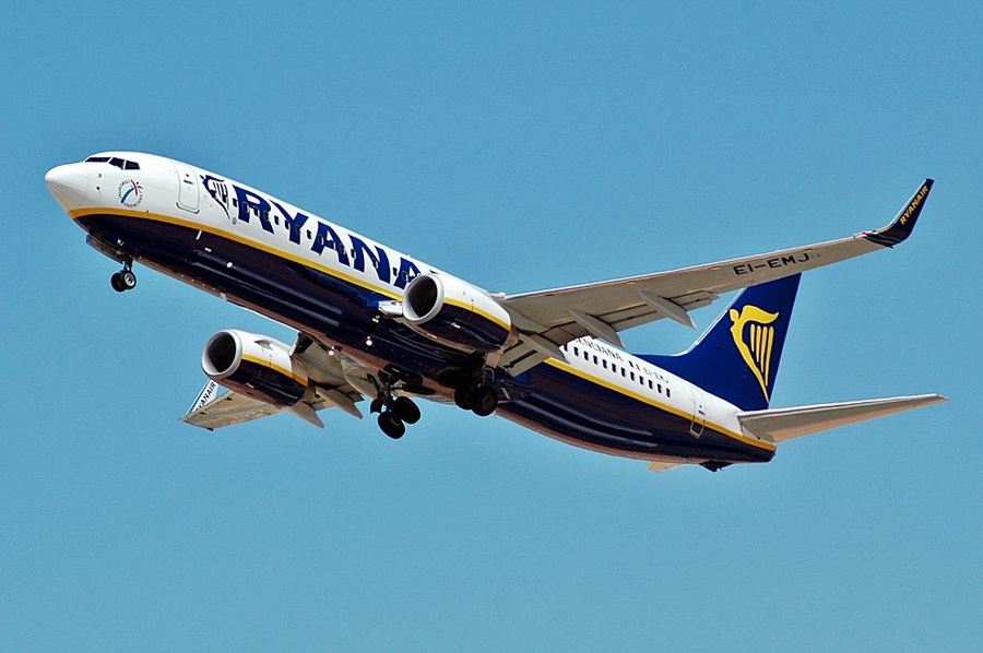 EI-EMJ · Boeing 737-8AS(WL) · (FAO / LPFR)
