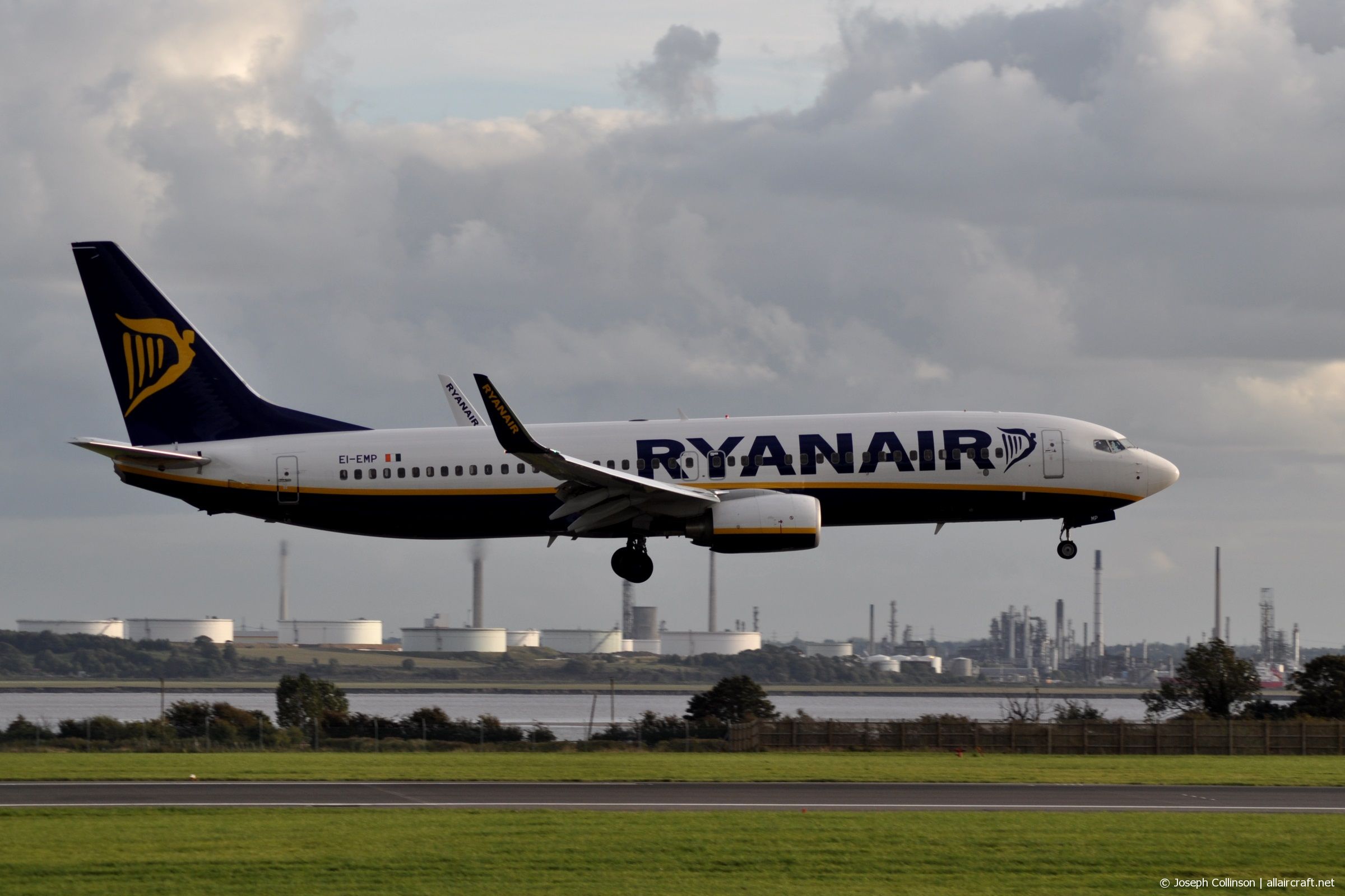 EI-EMP · Boeing 737-8AS(WL) · (LPL / EGGP)