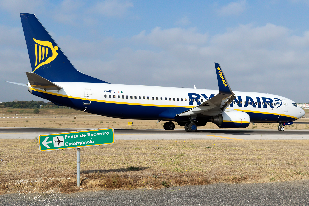 EI-ENB · Boeing 737-8AS(WL) · (LIS / LPPT)