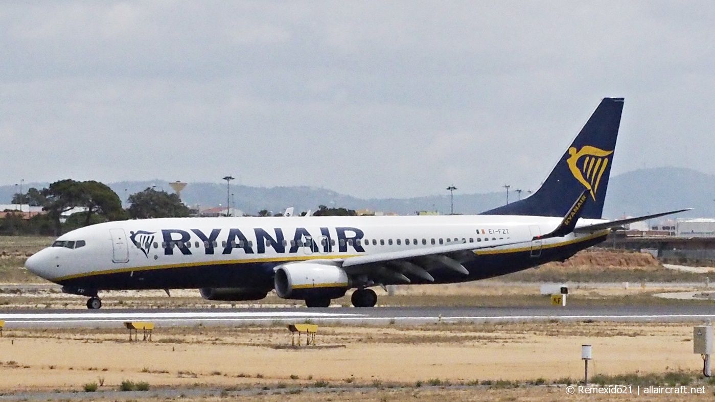 EI-FZT · Boeing 737-8AS(WL) · (FAO / LPFR)