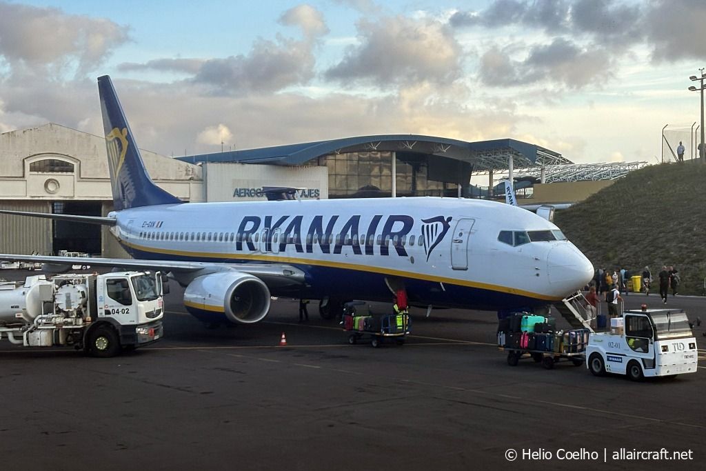 EI-GXN · Boeing 737-8AS(WL) · (TER / LPLA)