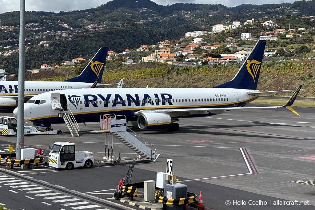 EI-GSJ · Boeing 737-8AS(WL) · (FNC / LPMA)