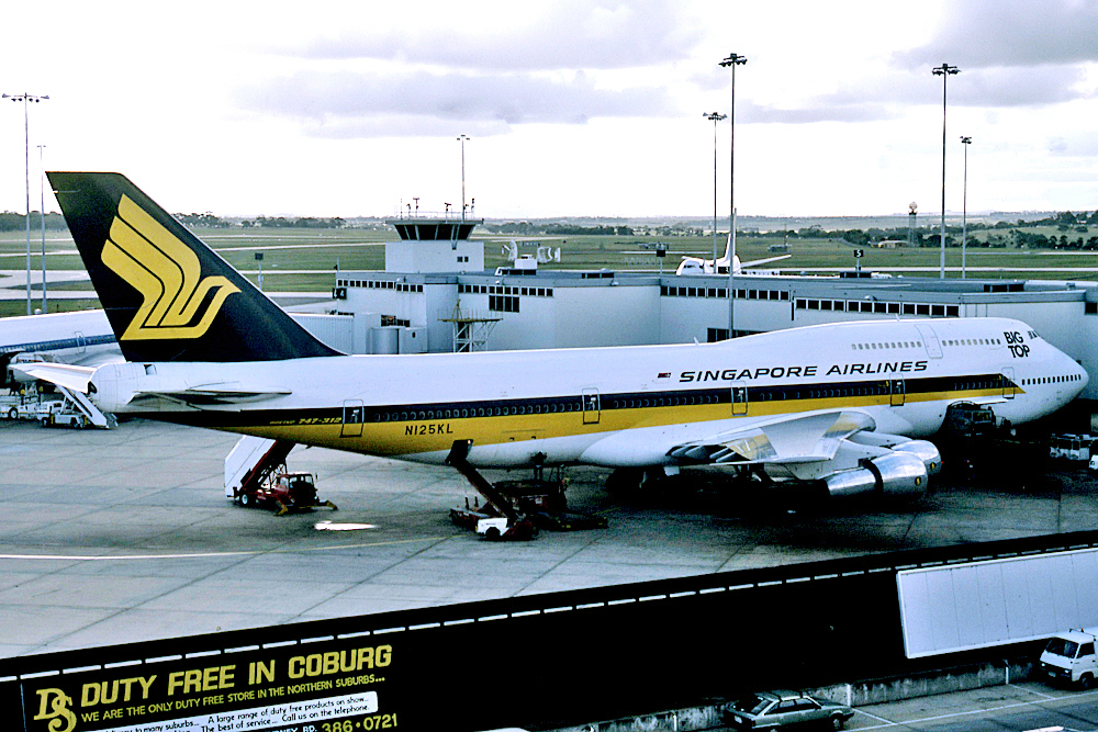 N125KL · Boeing 747-312 · (MEL / YMML)