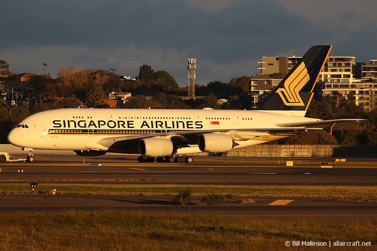 9V-SKW · Airbus A380-841 · (SYD / YSSY)