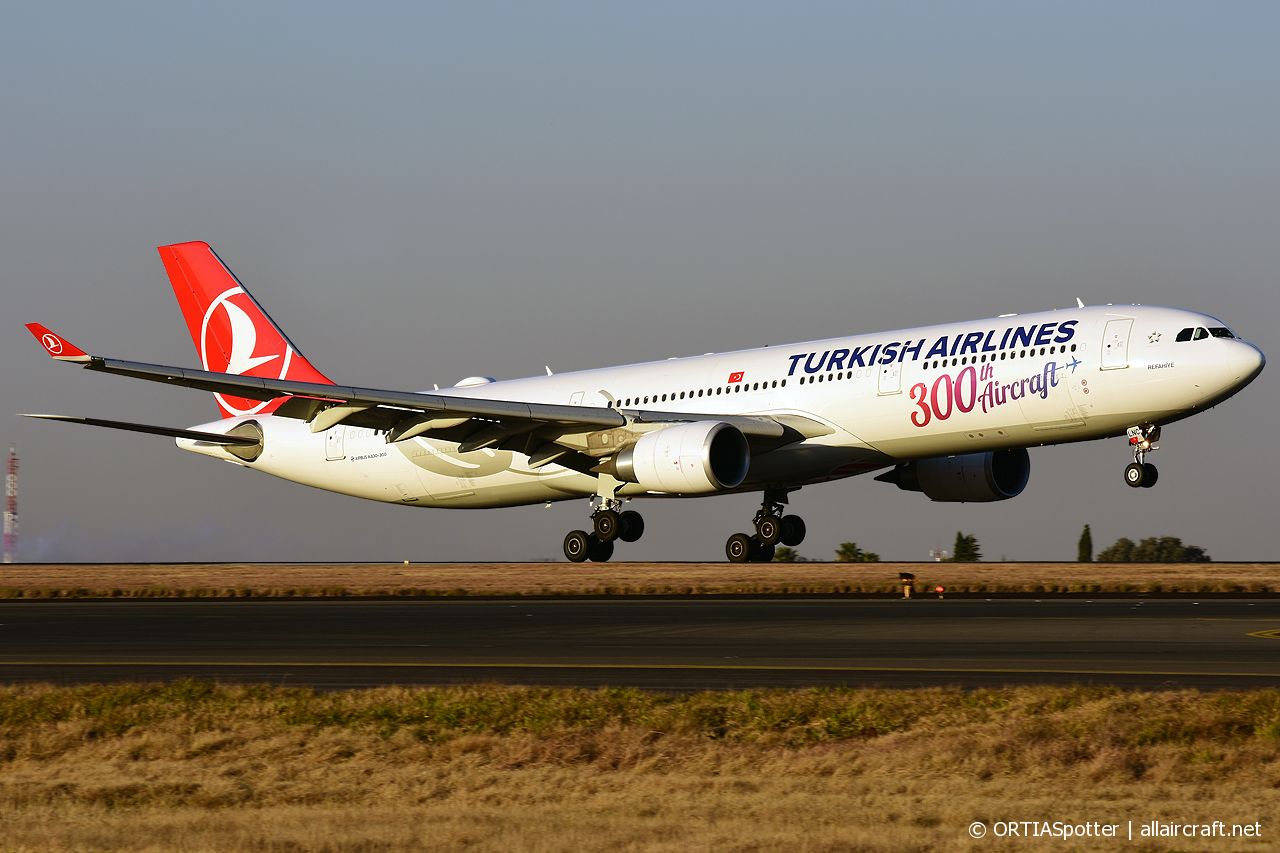 TC-LNC · Airbus A330-303 · (JNB / FAOR)