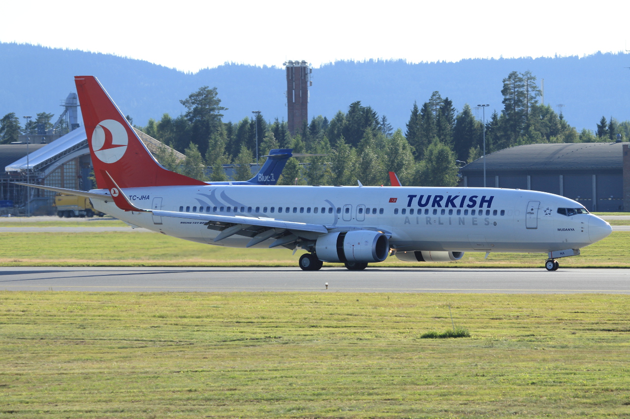 TC-JHA · Boeing 737-8F2(WL) · (OSL / ENGM)