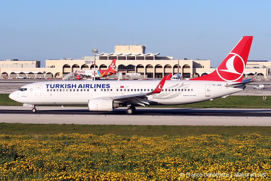 TC-JHA · Boeing 737-8F2(WL) · (MLA / LMML)
