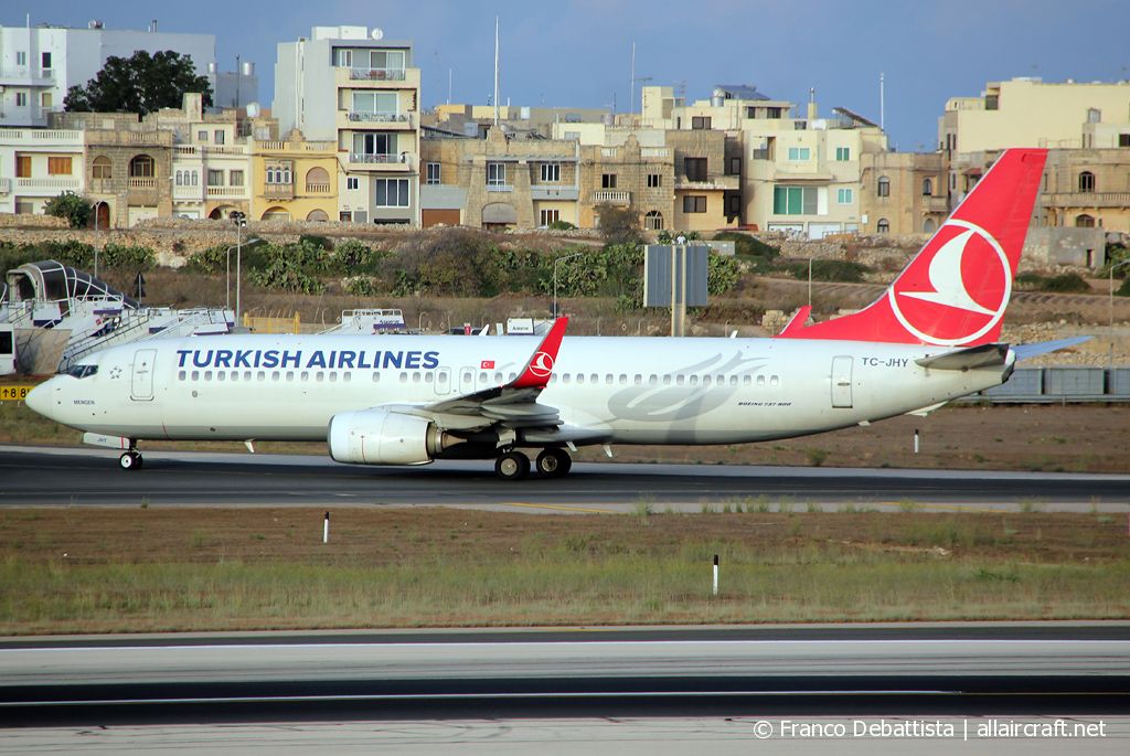TC-JHY · Boeing 737-8F2(WL) · (MLA / LMML)