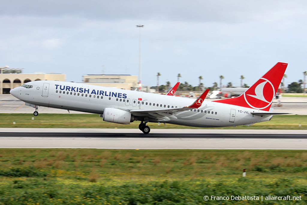 TC-JVL · Boeing 737-8F2(WL) · (MLA / LMML)