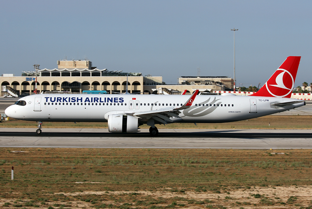 TC-LPM · Airbus A321-271NX · MLA / LMML