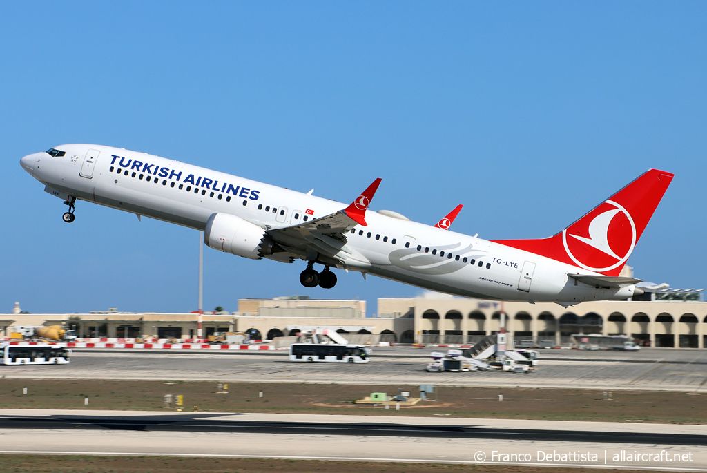 TC-LYE · Boeing 737-9 MAX · (MLA / LMML)