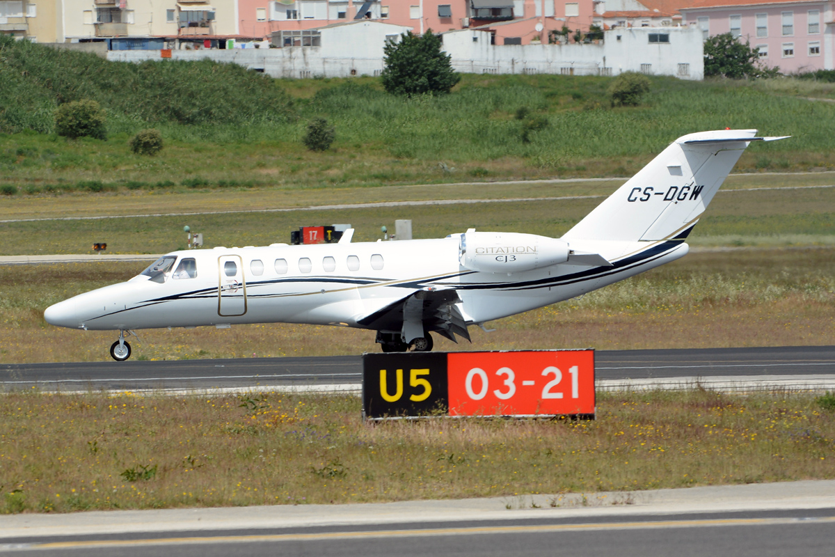 CS-DGW · Cessna 525B Citation CJ3 · (LIS /LPPT)