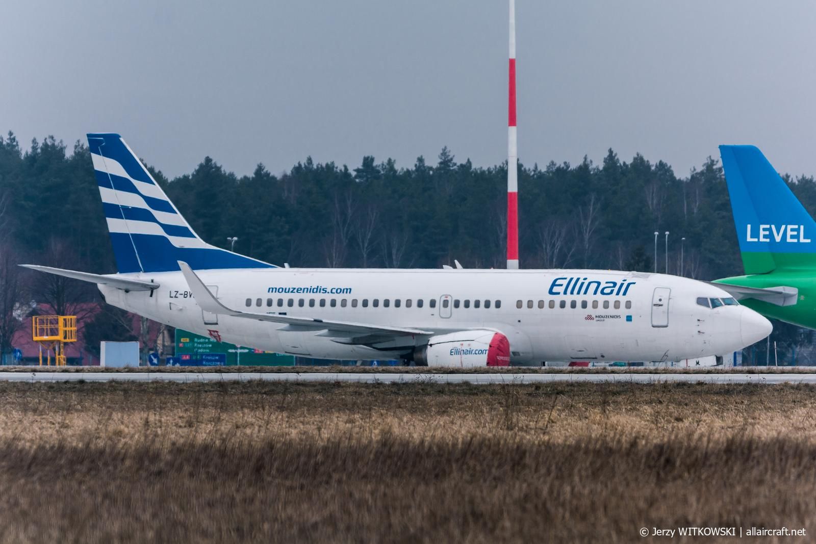 LZ-BVM · Boeing 737-31S(WL) · (RZE / EPRZ)