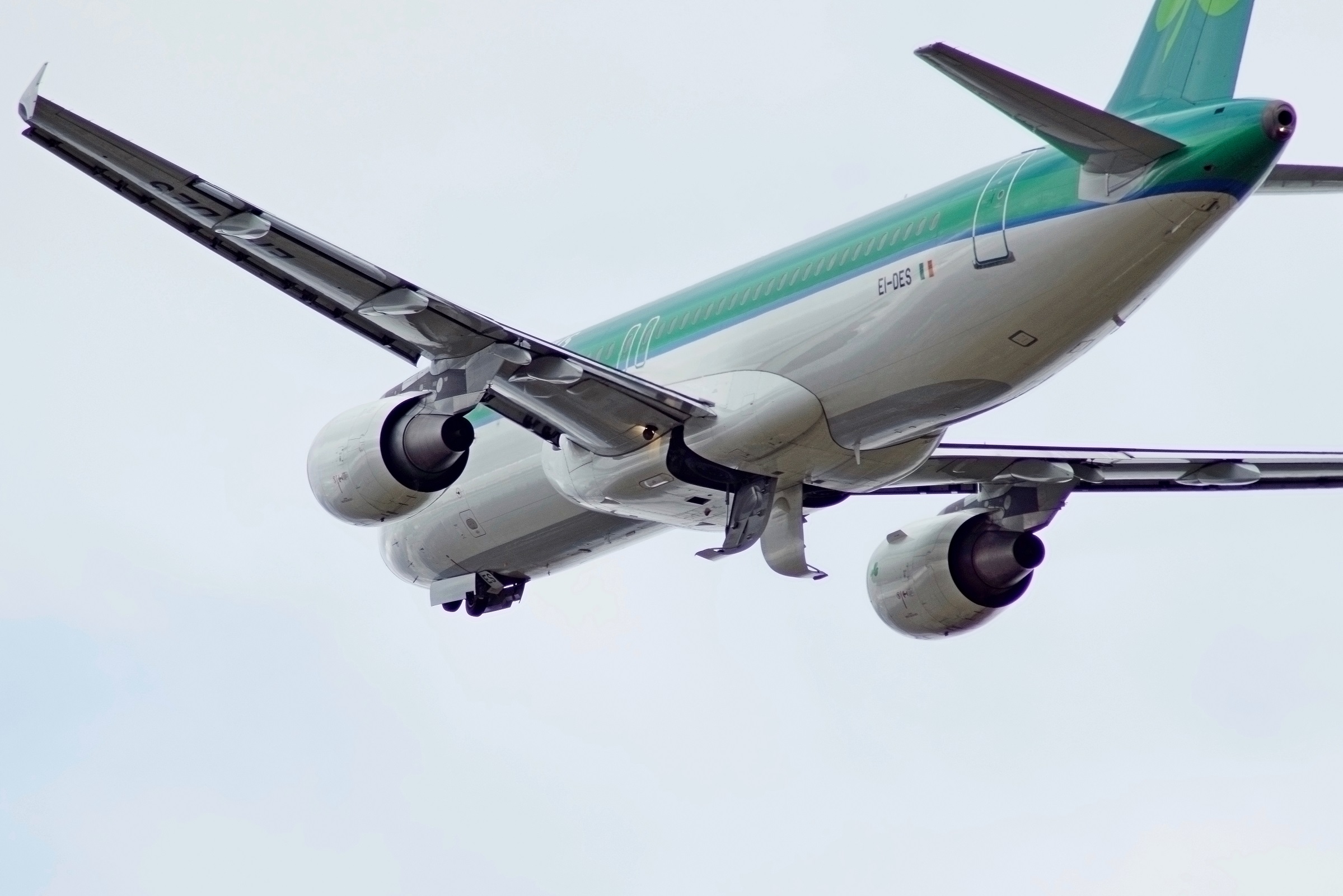 EI-DES · Airbus A320-214 · (MAN / EGCC)