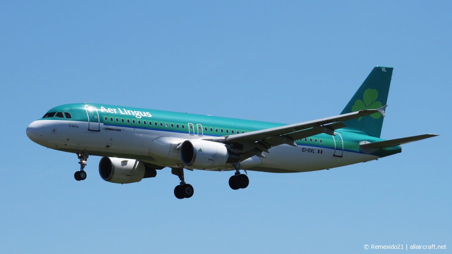 EI-DVL · Airbus A320-214 · (LIS / LPPT)