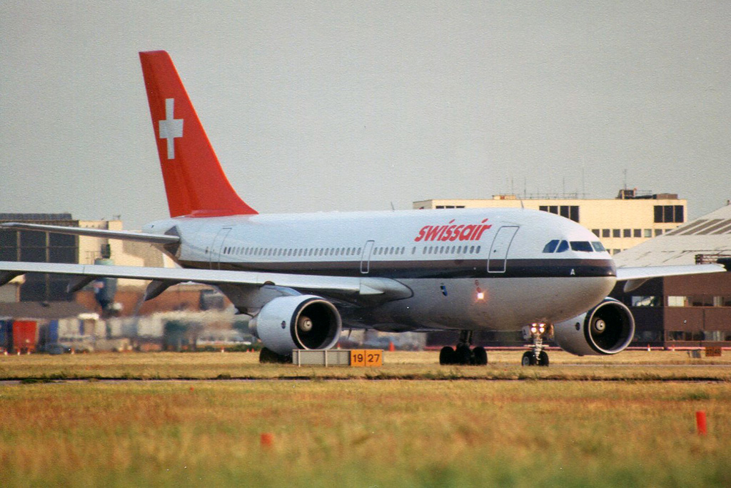 HB-IPA · Airbus A310-221 · (LHR / EGLL)
