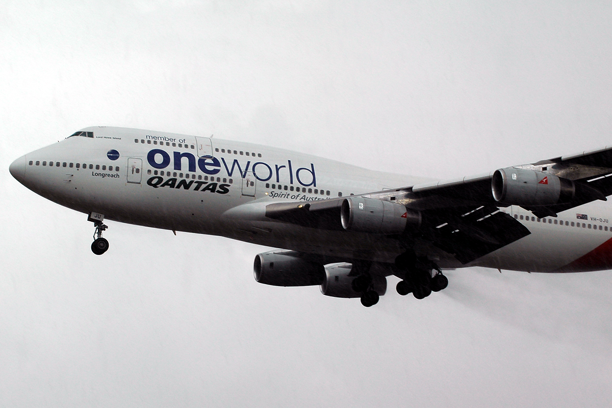 VH-OJU · Boeing 747-438 · (LHR / EGLL)