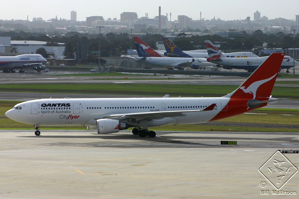 VH-EBB · Airbus A330-202 · (SYD / YSSY)