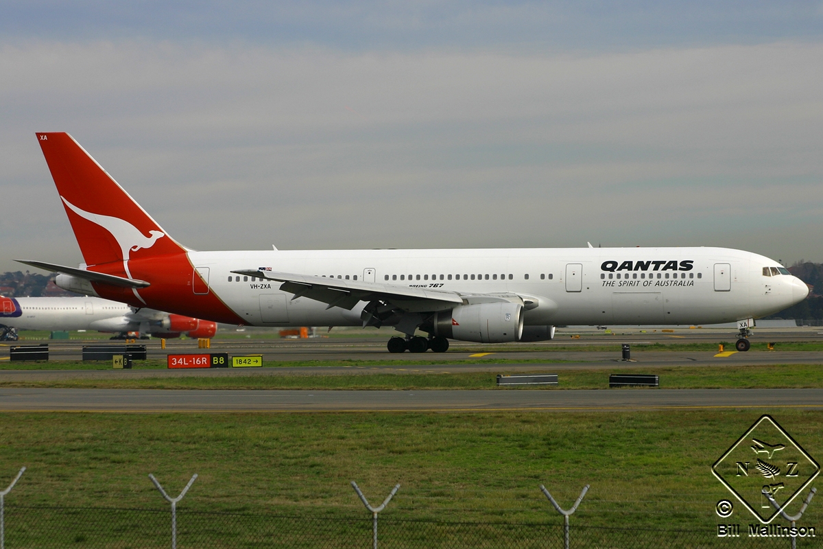 VH-ZXA · Boeing 767-336/ER · (SYD / YSSY)