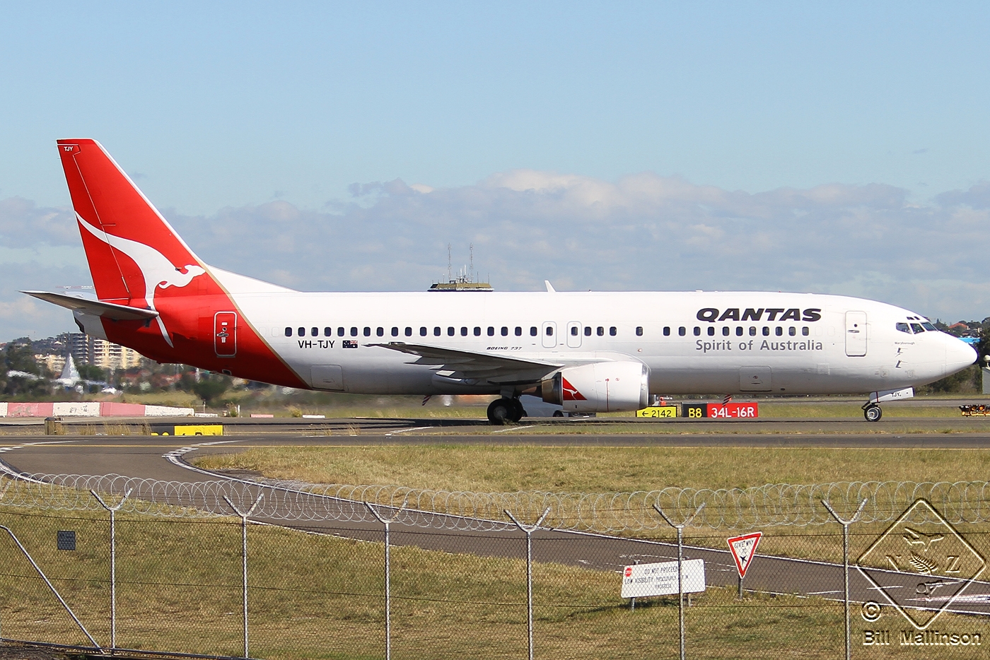 VH-TJY · Boeing 737-476 · (SYD / YSSY)