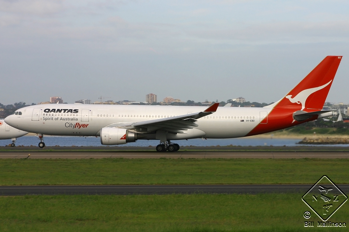 VH-EBD · Airbus A330-201 · (SYD / YSSY)