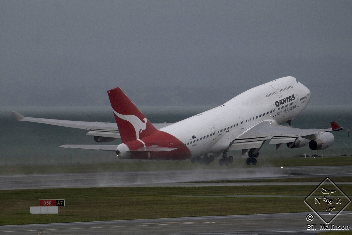 VH-OJO · Boeing 747-438 · (AKL / NZAA)