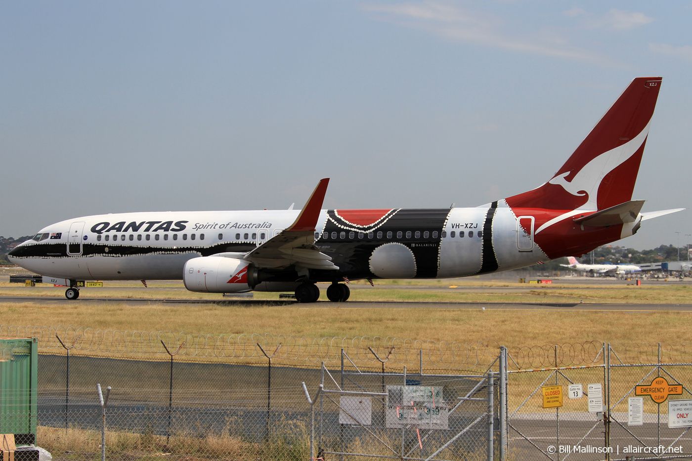 VH-XZJ · Boeing 737-838(WL) · (SYD / YSSY)