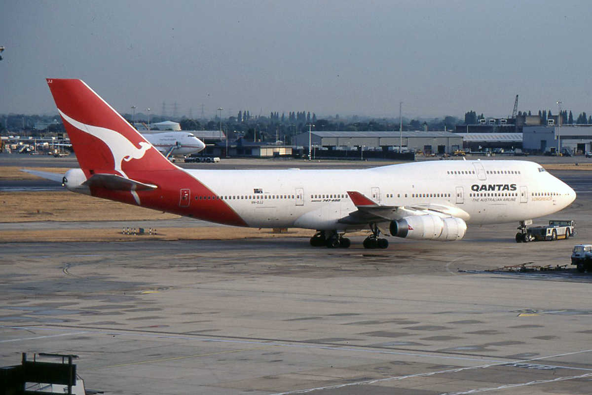 VH-OJJ · Boeing 747-438 · (LHR / EGLL)