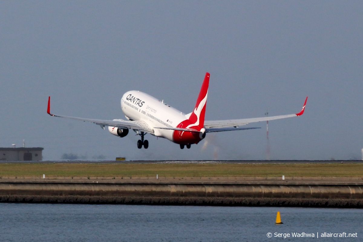VH-VXD · Boeing 737-838(WL) · (SYD / YSSY)