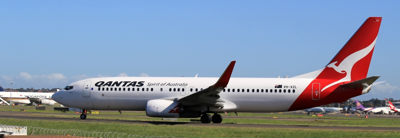 VH-XZL · Boeing 737-838(WL) · (SYD / YSSY)