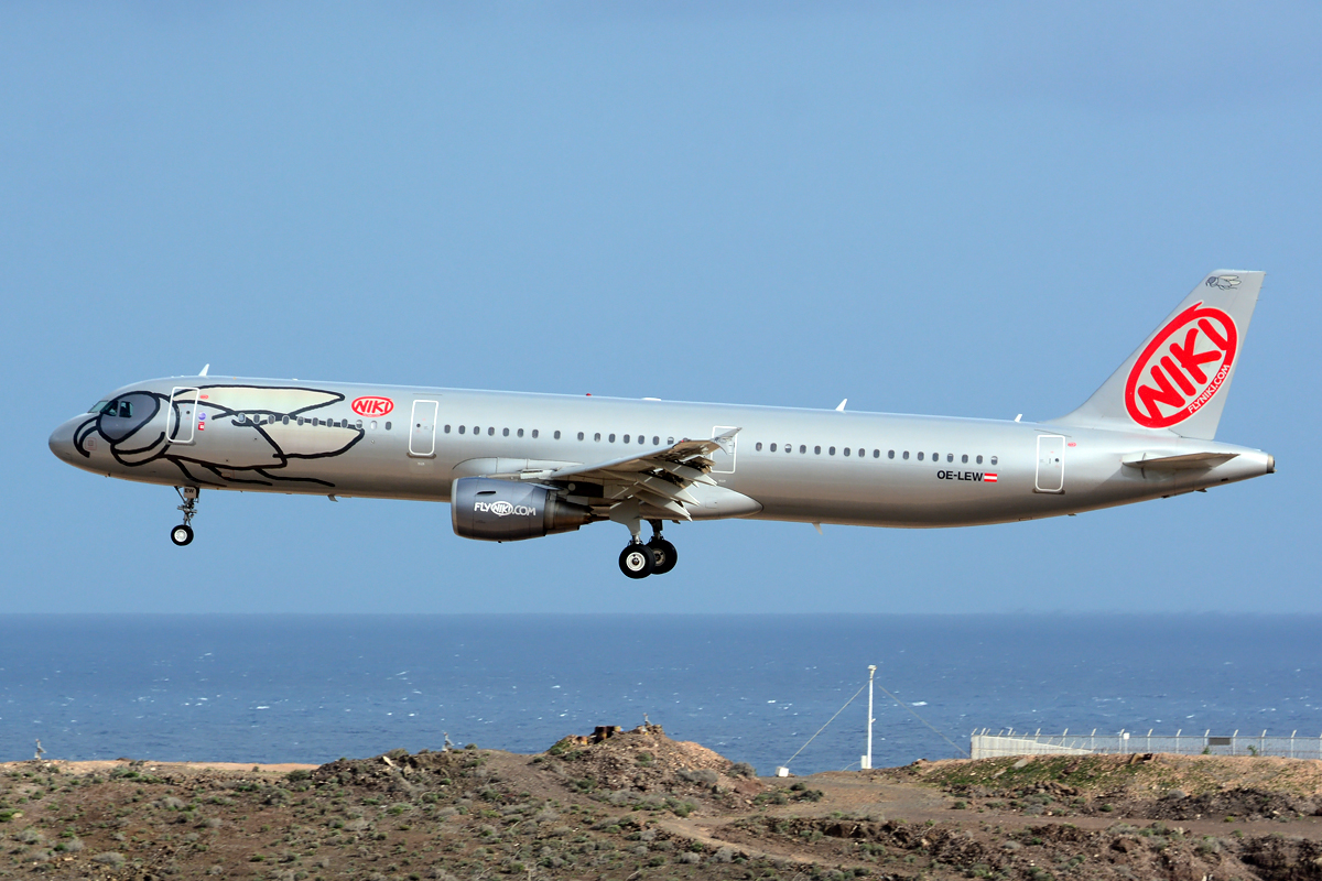 OE-LEW · Airbus A321-211 · (LPA / GCLP)