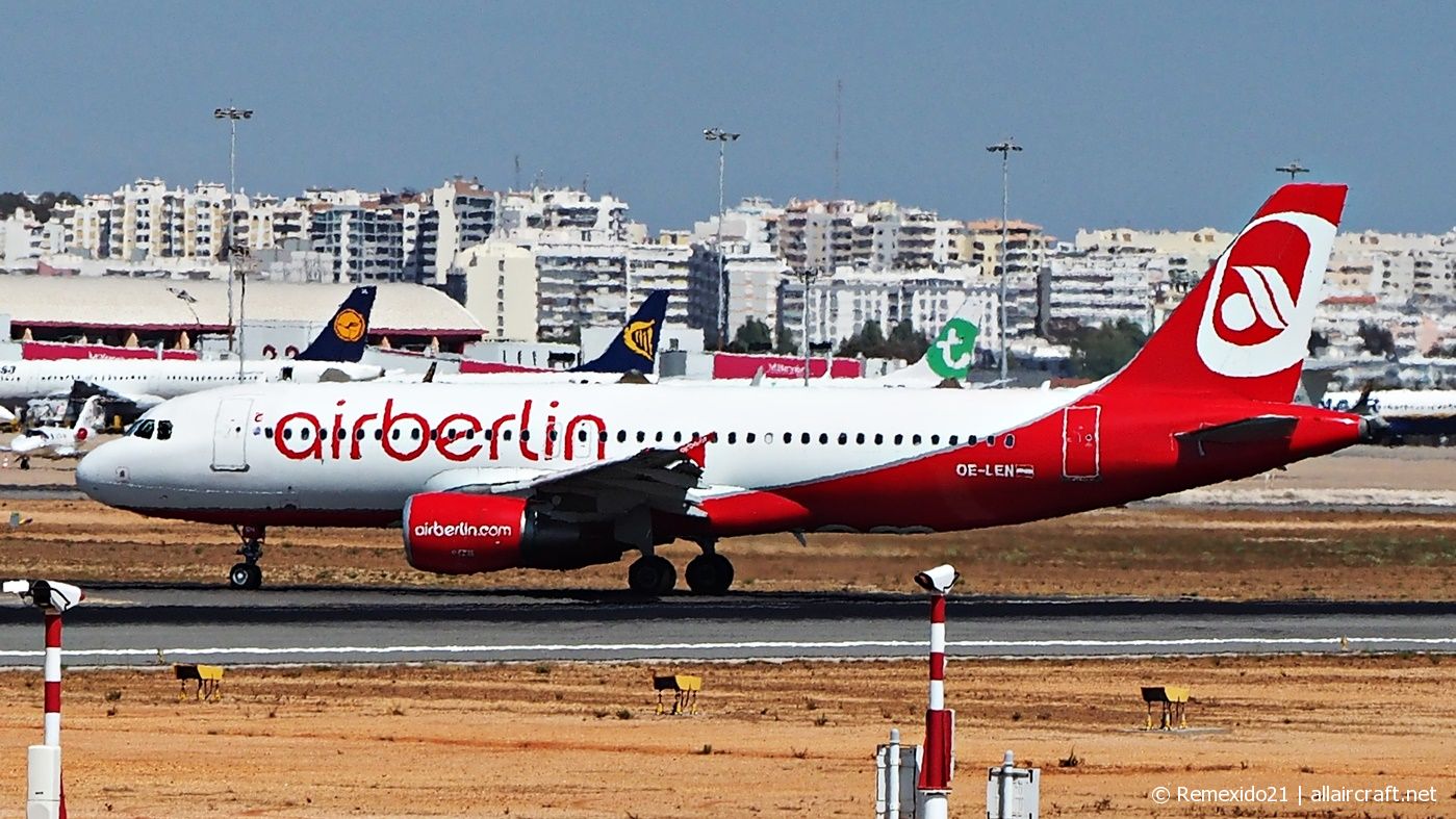 OE-LEN · Airbus A320-214 · (FAO / LPFR)