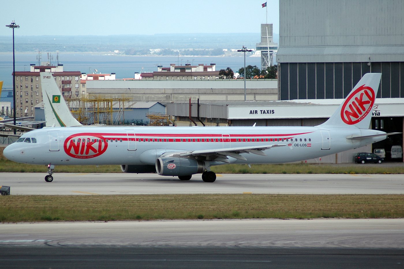 OE-LOS · Airbus A321-231 · (LIS / LPPT)