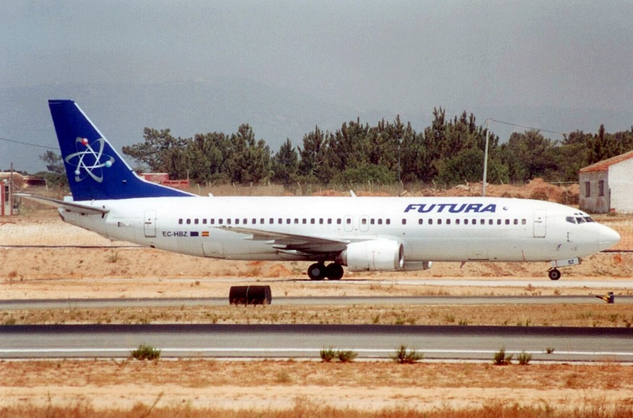 EC-HBZ · Boeing 737-4Y0 · (FAO / LPFR)
