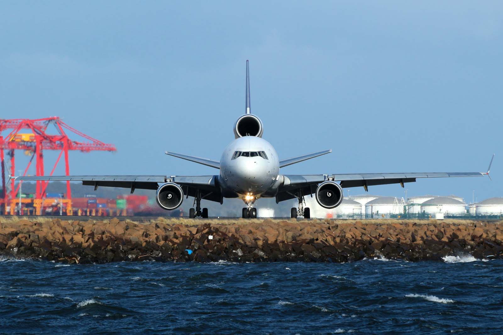 N572FE · McDonnell Douglas MD-11(F) · (SYD / YSSY)