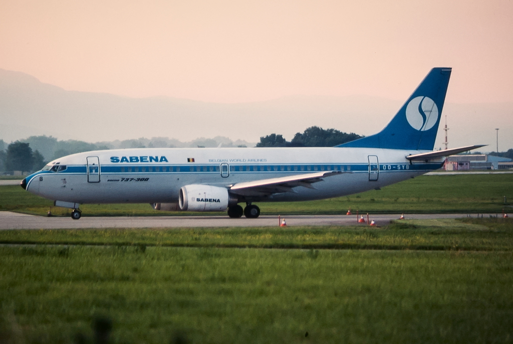 OO-SYB · Boeing 737-329 · (GVA / LSGG)