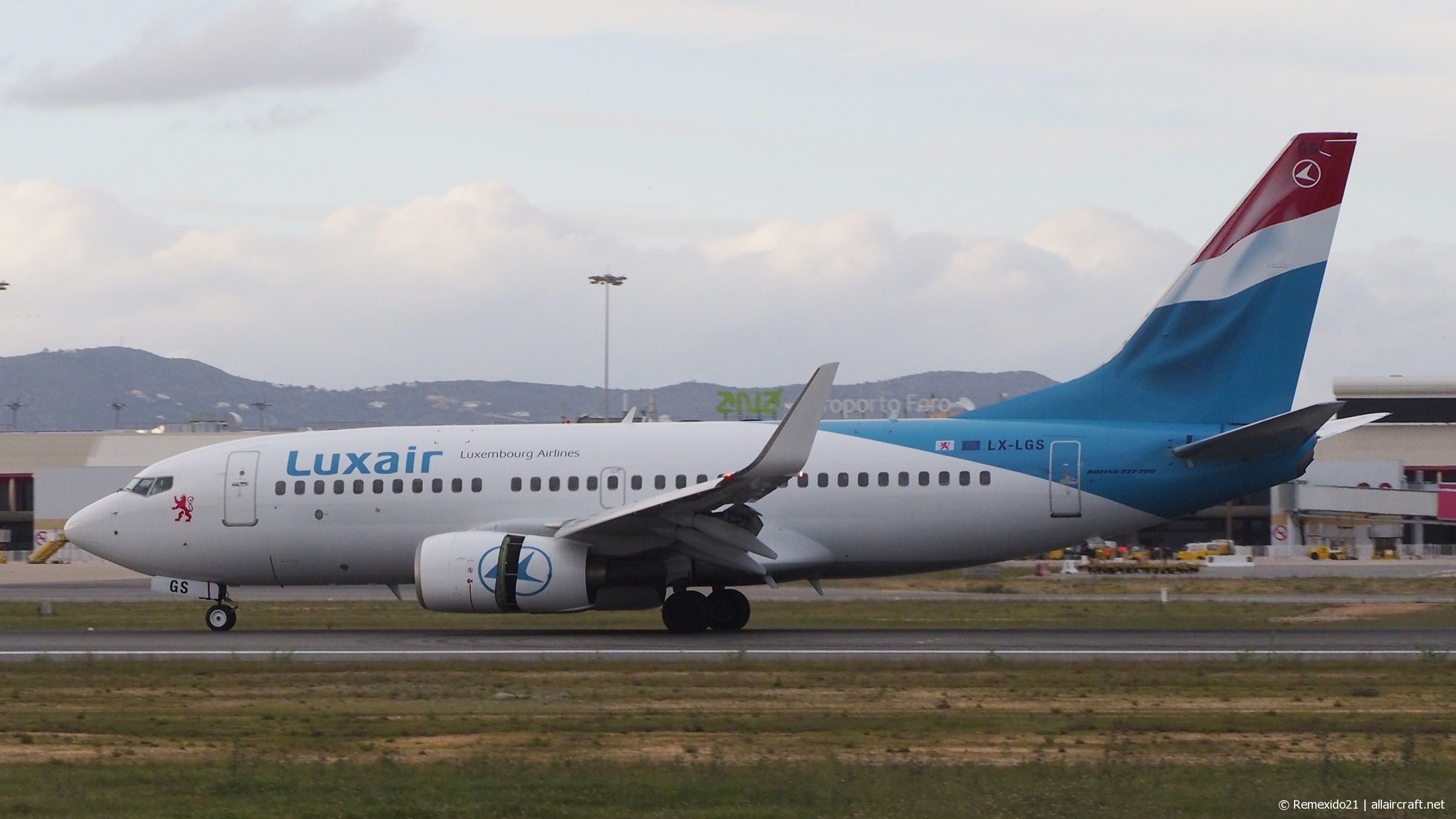 LX-LGS · Boeing 737-7C9(WL) · (FAO / LPFR)